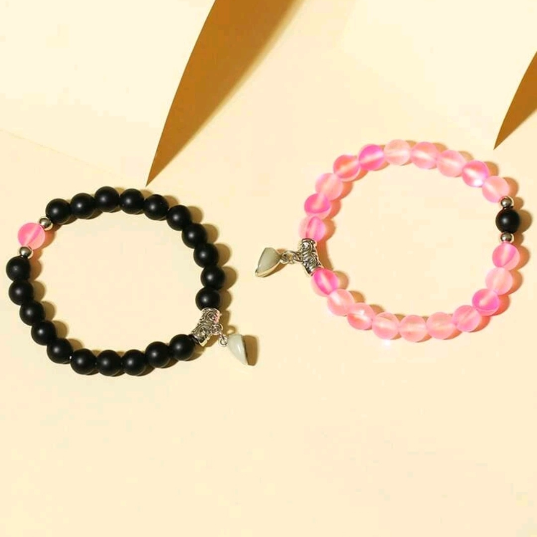 Set de pulsera para pareja con cuenta brillante con diseño de corazón
