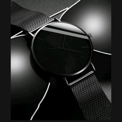 Reloj negro de acero minimalista con pulsera